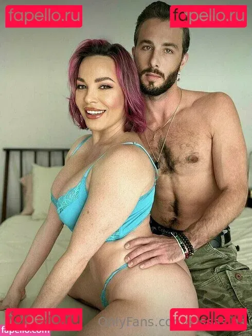 Kissasins Onlyfans Photo Gallery 