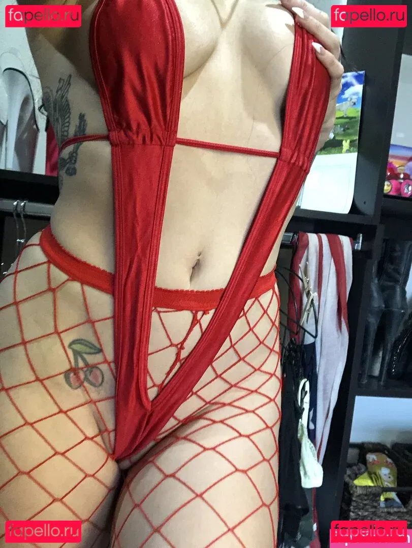 Kissasins Onlyfans Photo Gallery 