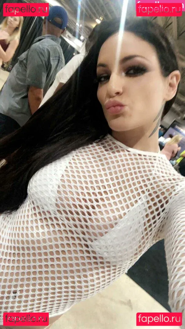 Kissasins Onlyfans Photo Gallery 