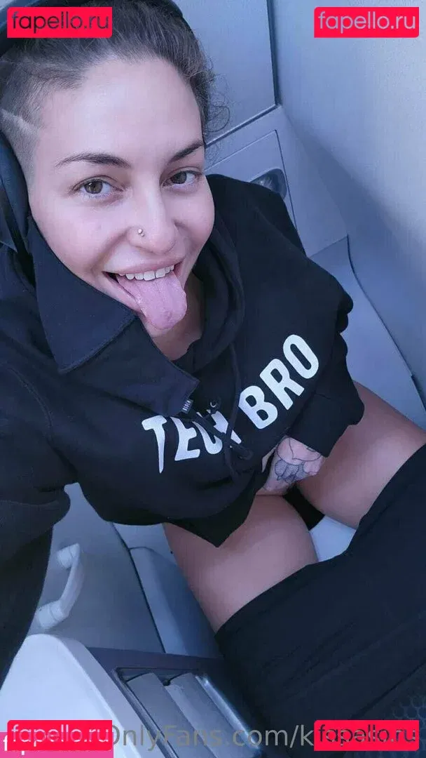 Kissasins Onlyfans Photo Gallery 