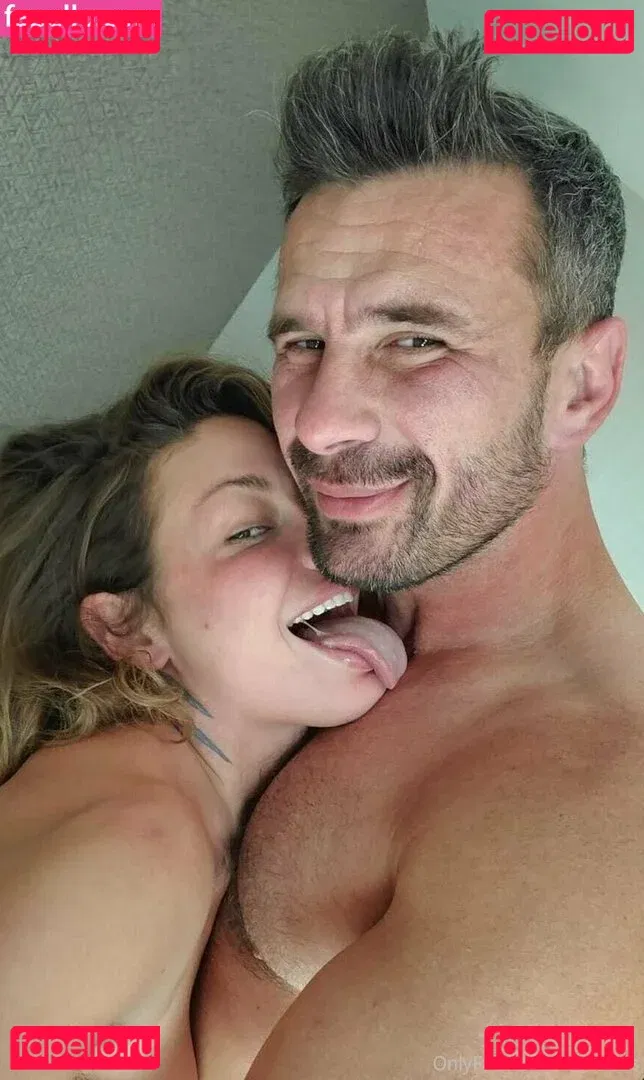 Kissasins Onlyfans Photo Gallery 