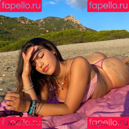 Giulia Loi Onlyfans Photo Gallery 