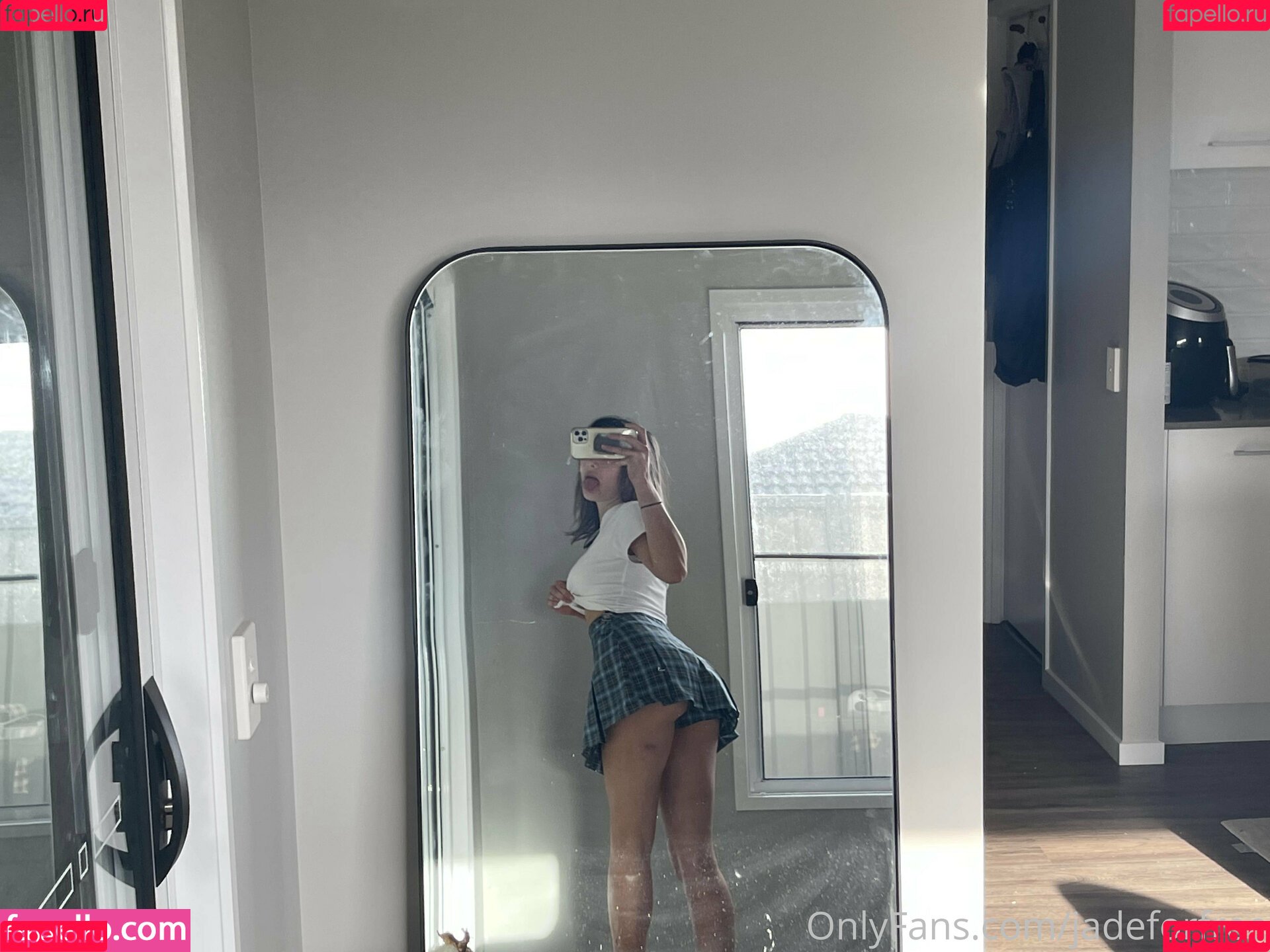 jadesfree Onlyfans Photo Gallery 