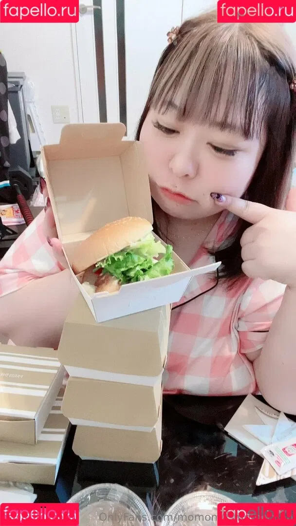 momom0_momochan Onlyfans Photo Gallery 