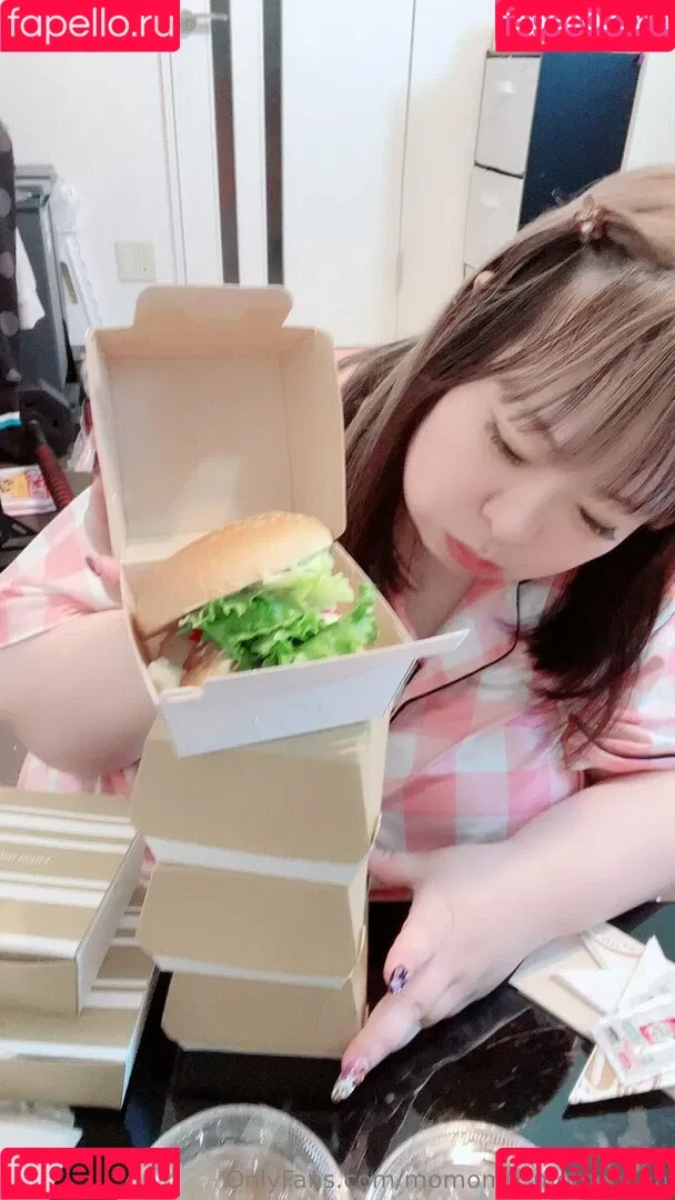 momom0_momochan Onlyfans Photo Gallery 