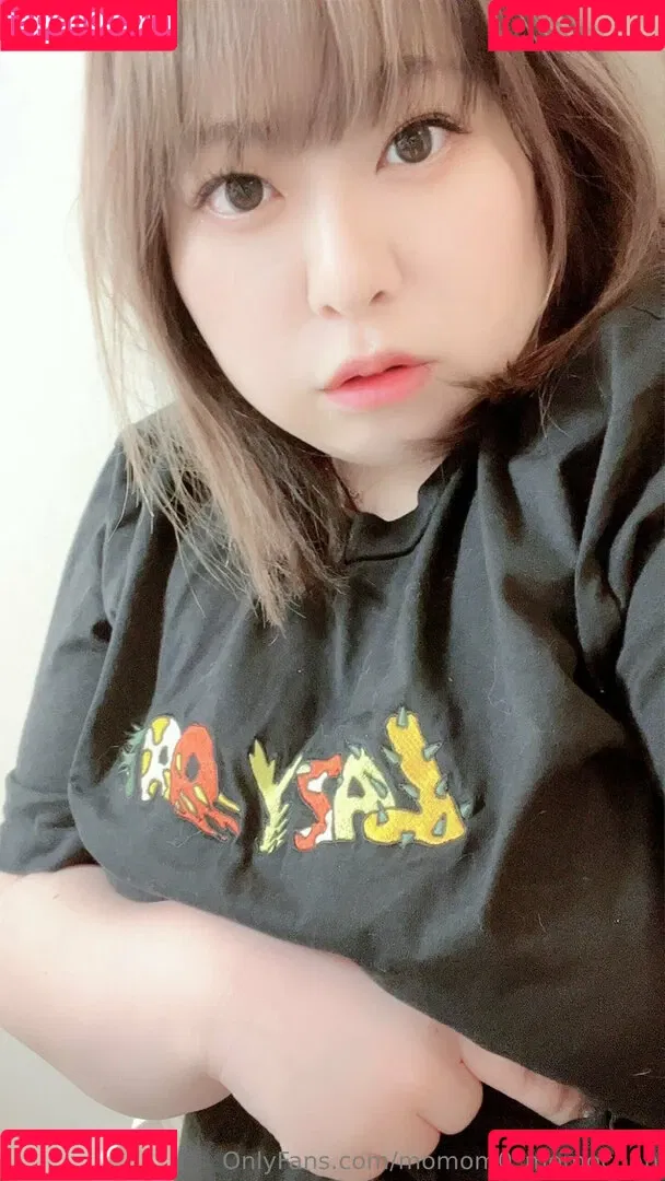 momom0_momochan Onlyfans Photo Gallery 