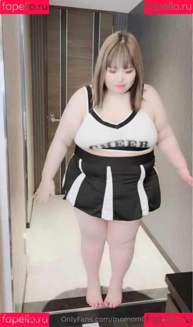 momom0_momochan Onlyfans Photo Gallery 