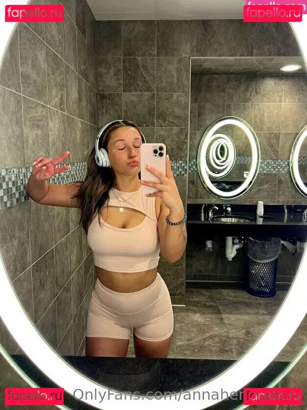 annahendrickss Onlyfans Photo Gallery 