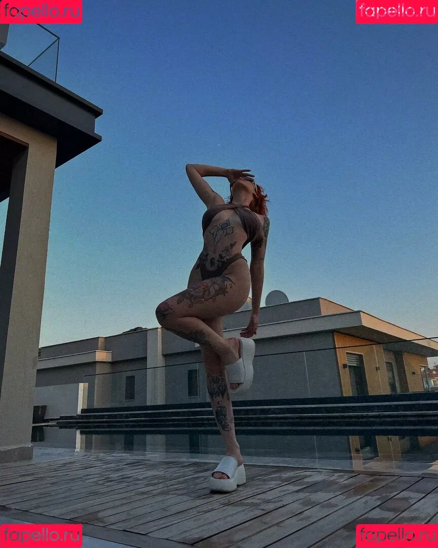 anthealefteria Onlyfans Photo Gallery 