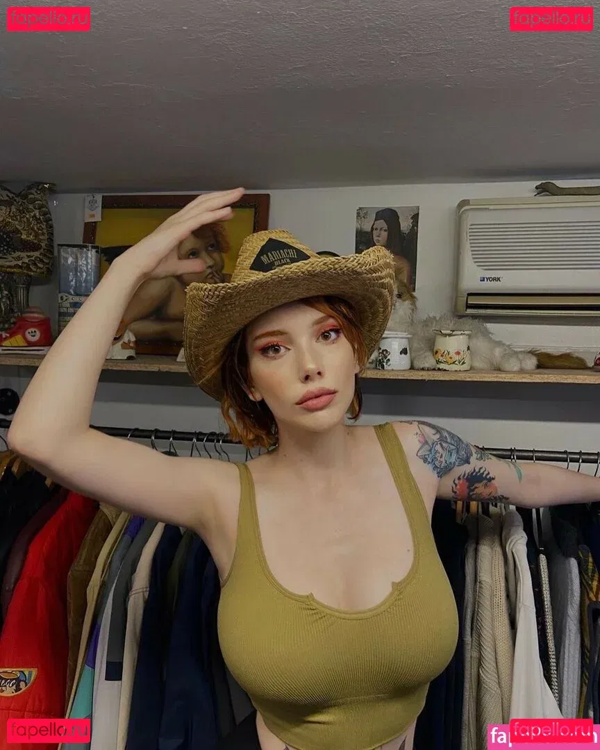 anthealefteria Onlyfans Photo Gallery 