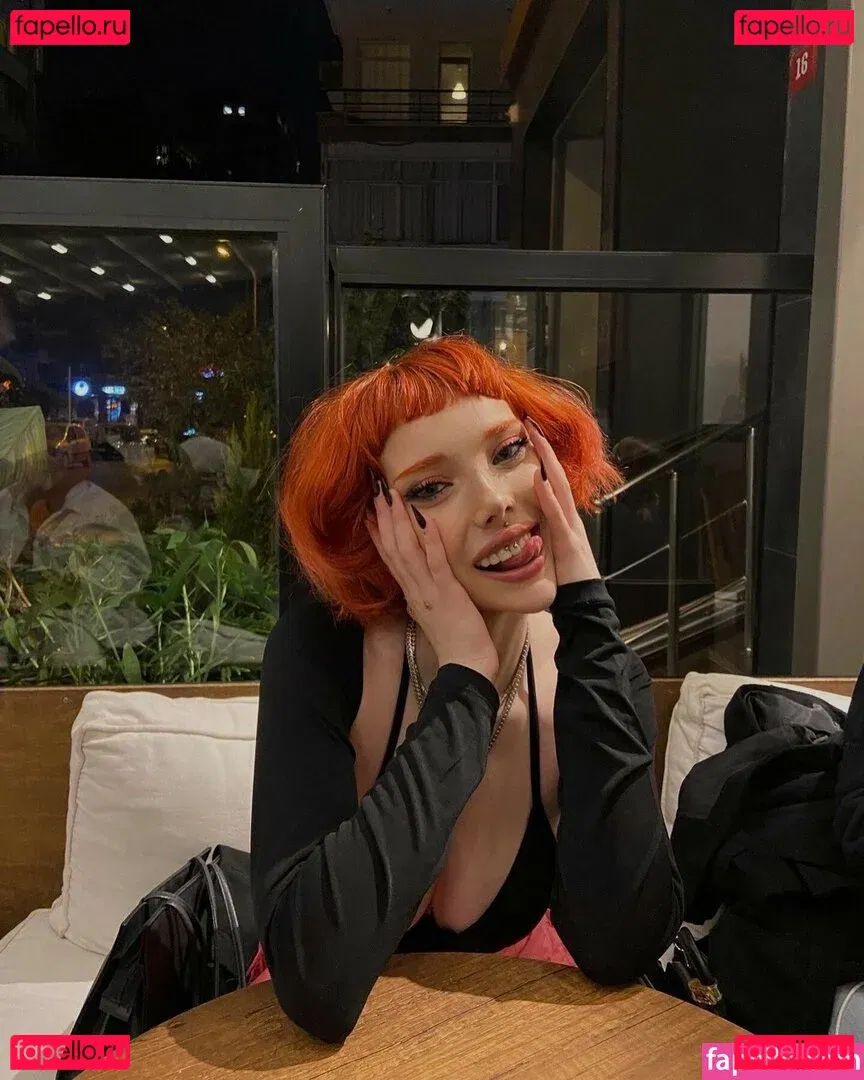 anthealefteria Onlyfans Photo Gallery 