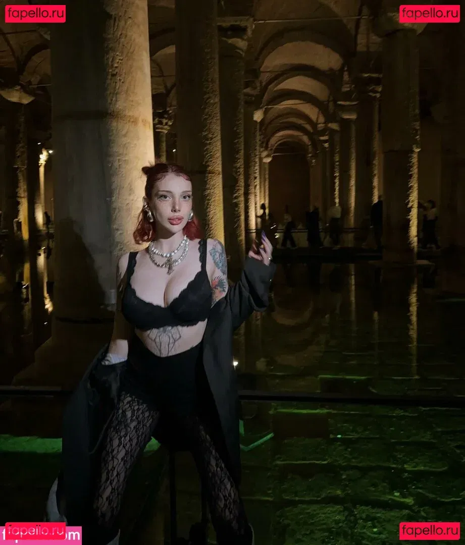 anthealefteria Onlyfans Photo Gallery 