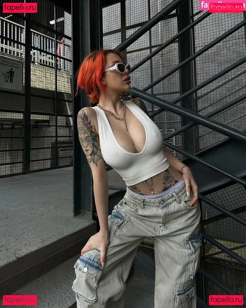 anthealefteria Onlyfans Photo Gallery 