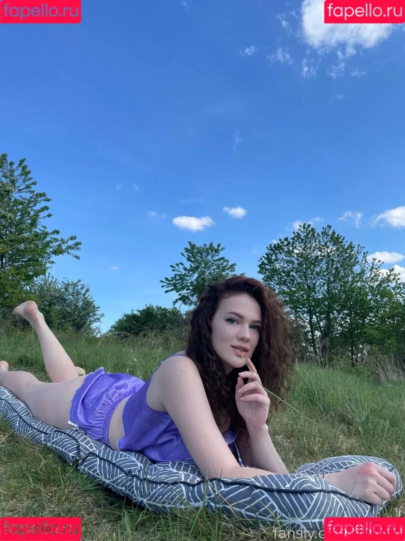 AniRay Onlyfans Photo Gallery 
