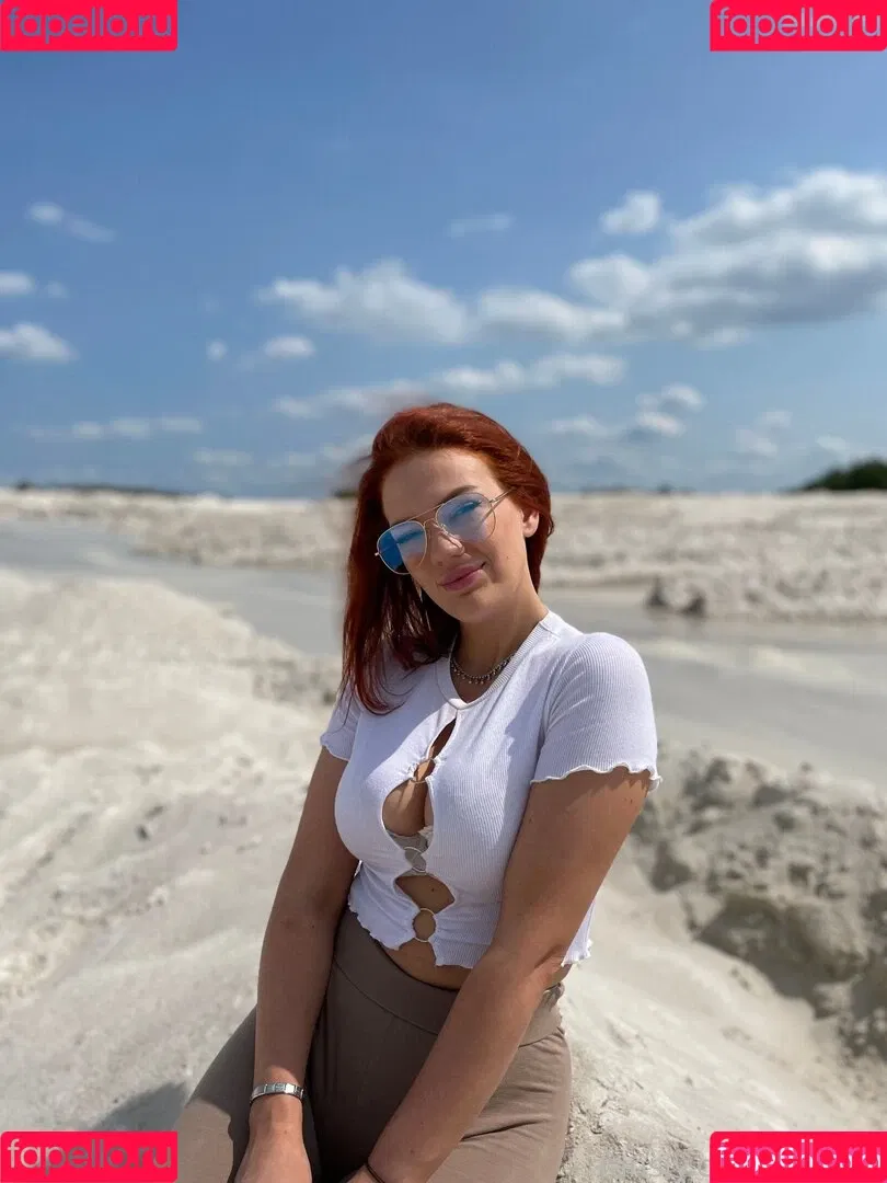 AniRay Onlyfans Photo Gallery 