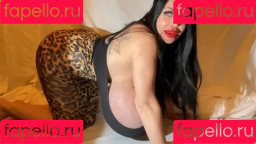 Foxy Menagerie Verre Onlyfans Photo Gallery 