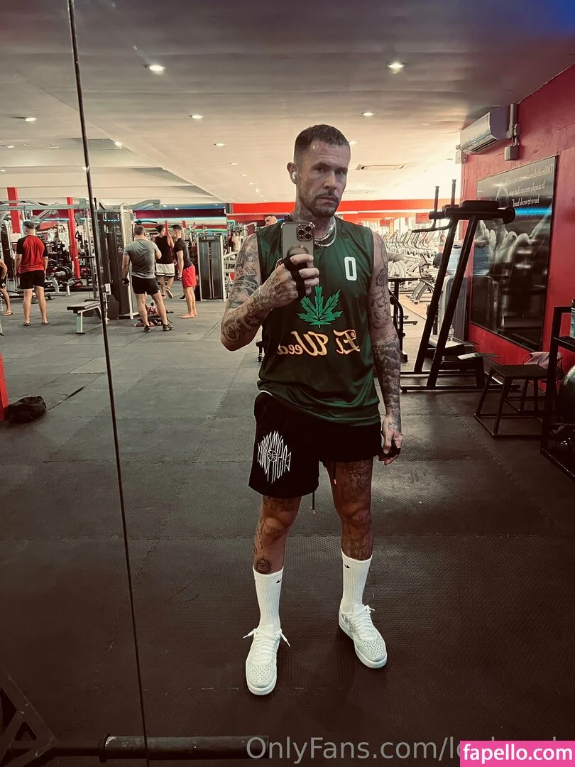 loohoodz Onlyfans Photo Gallery 