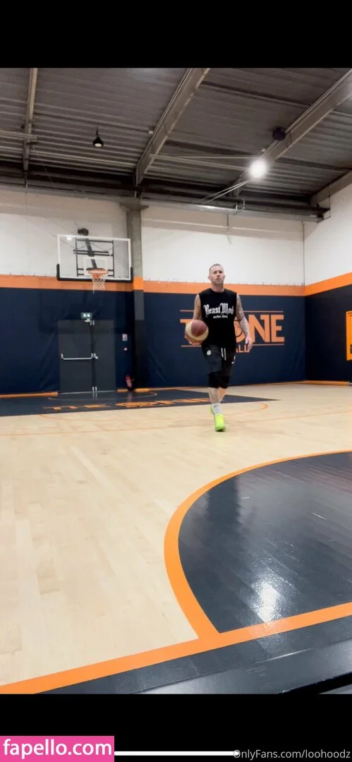 loohoodz Onlyfans Photo Gallery 