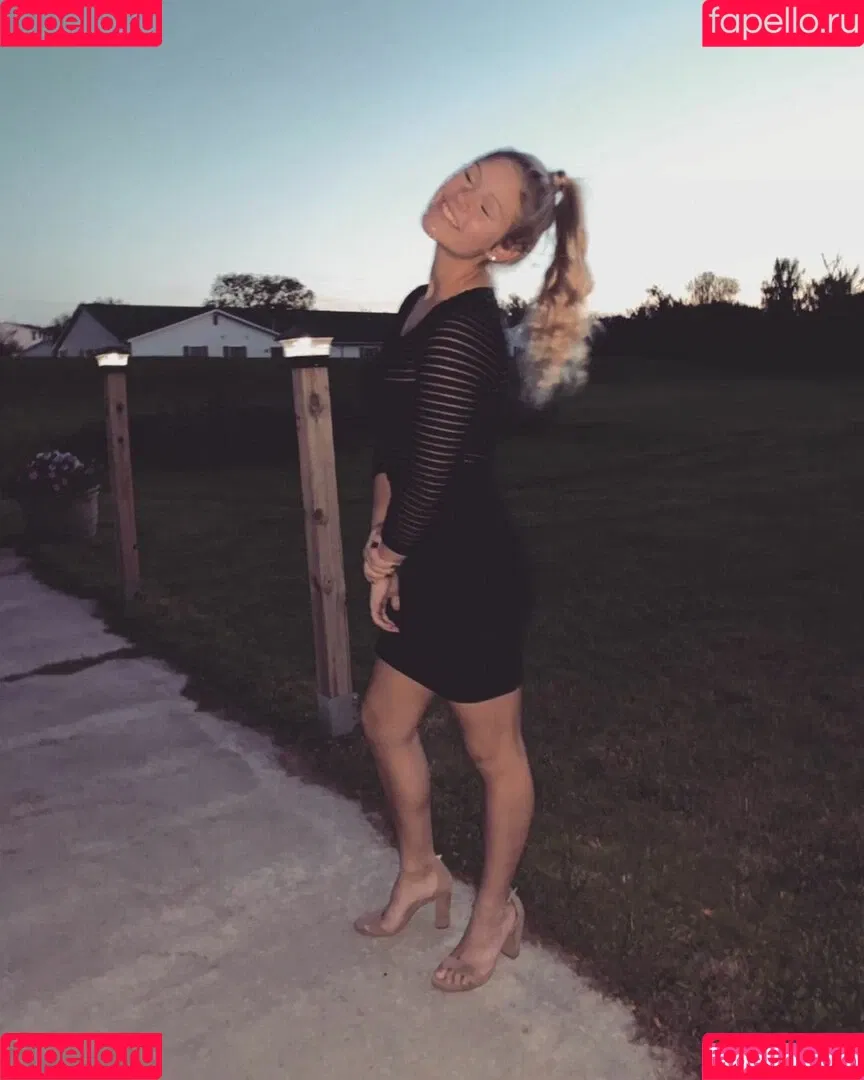 taylormarieig Onlyfans Photo Gallery 
