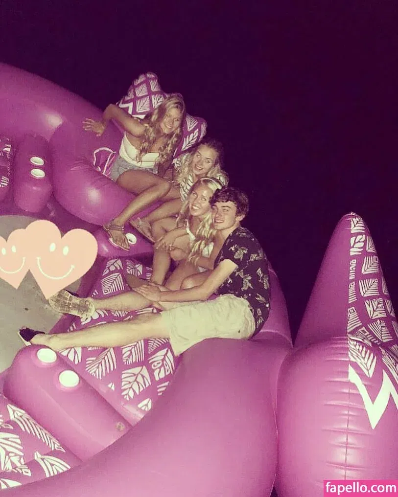 taylormarieig Onlyfans Photo Gallery 