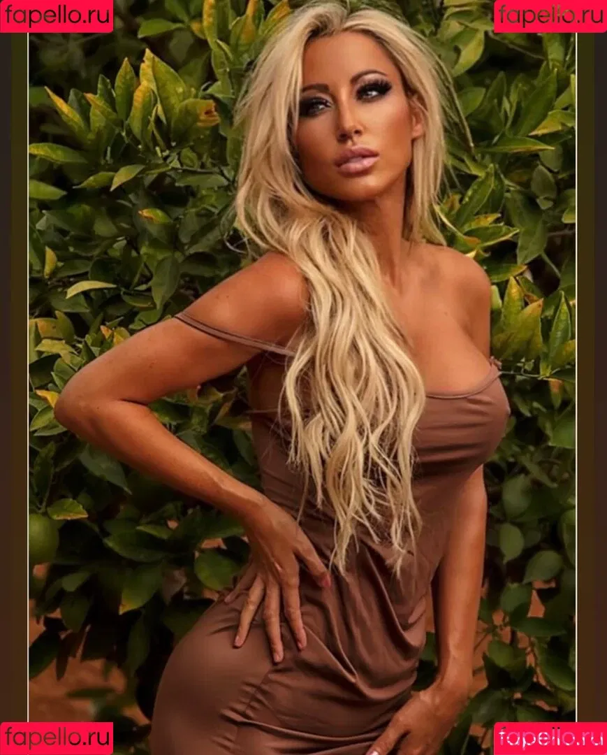 Robin Banks Onlyfans Photo Gallery 