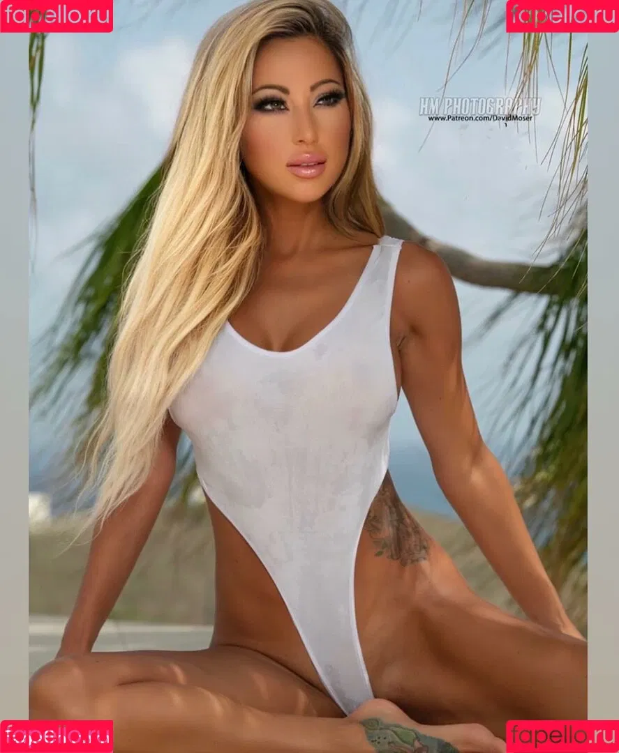 Robin Banks Onlyfans Photo Gallery 