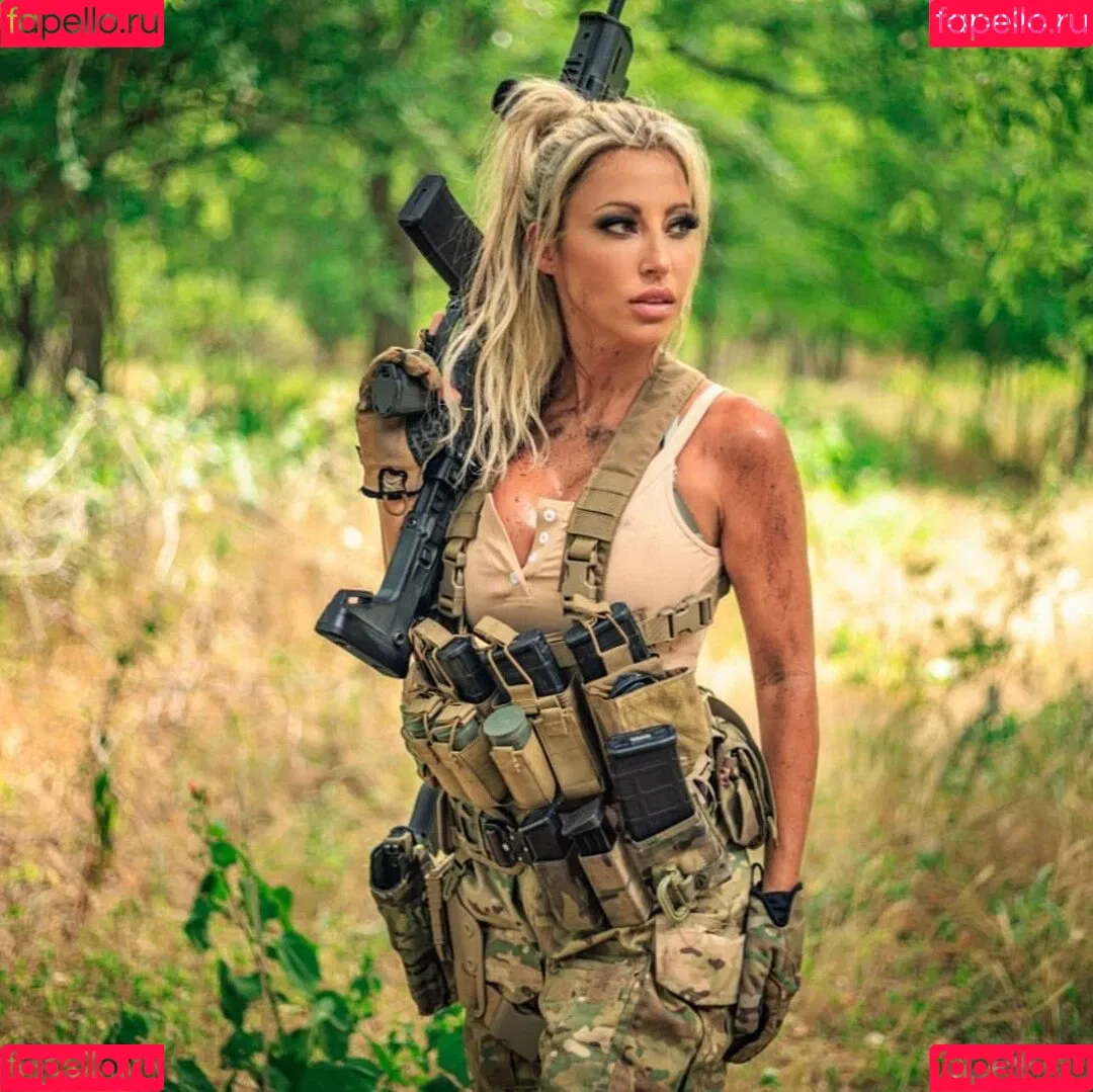 Robin Banks Onlyfans Photo Gallery 
