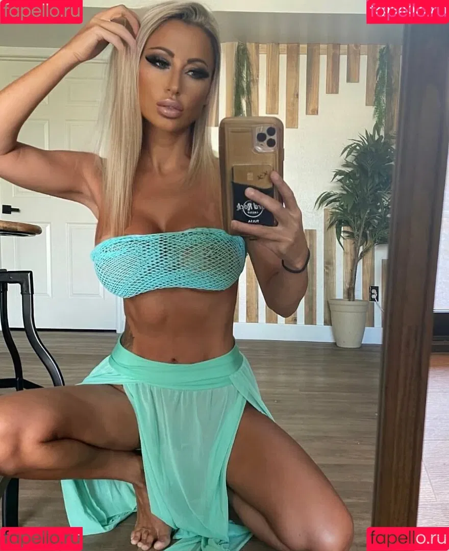 Robin Banks Onlyfans Photo Gallery 