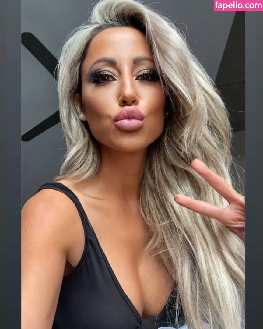 Robin Banks Onlyfans Photo Gallery 