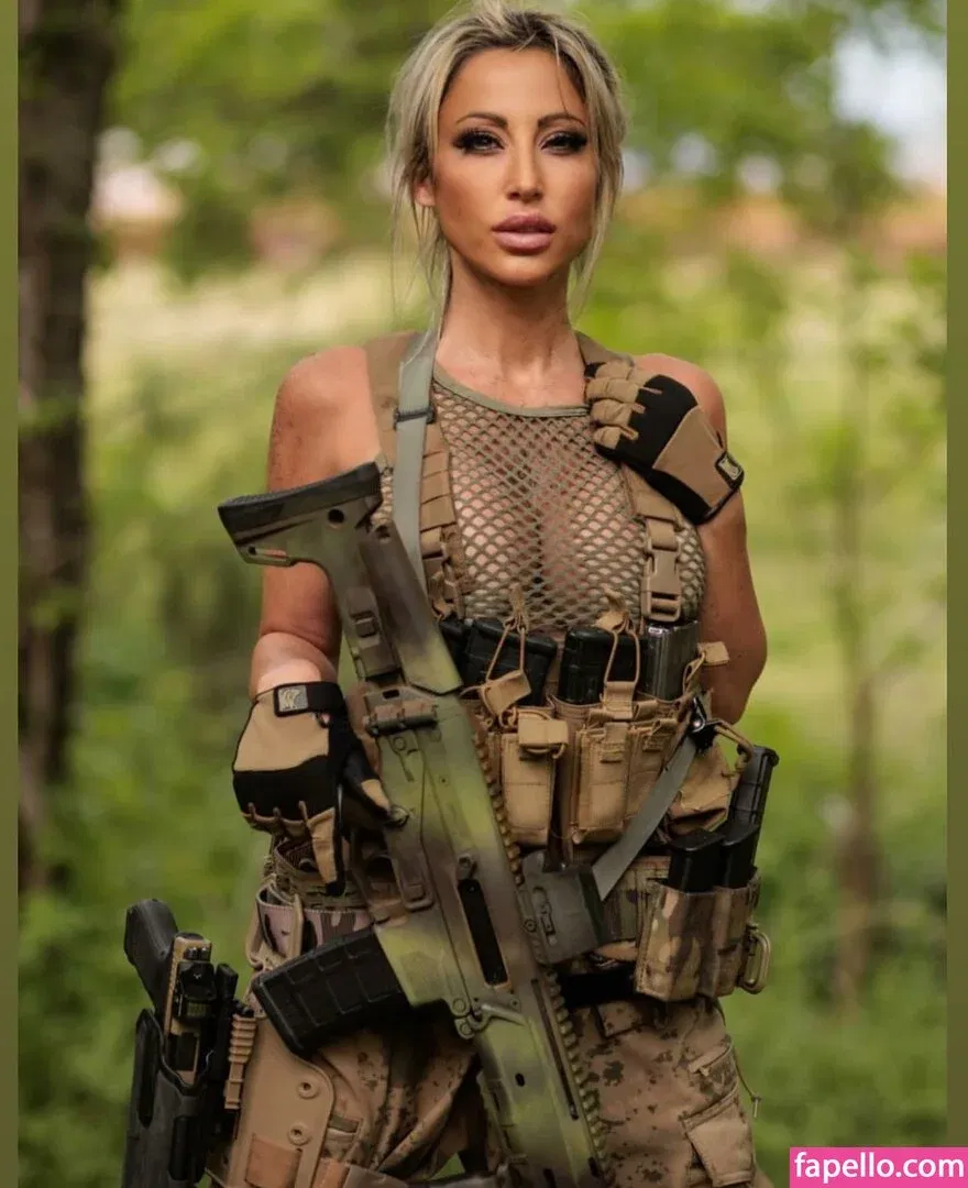 Robin Banks Onlyfans Photo Gallery 