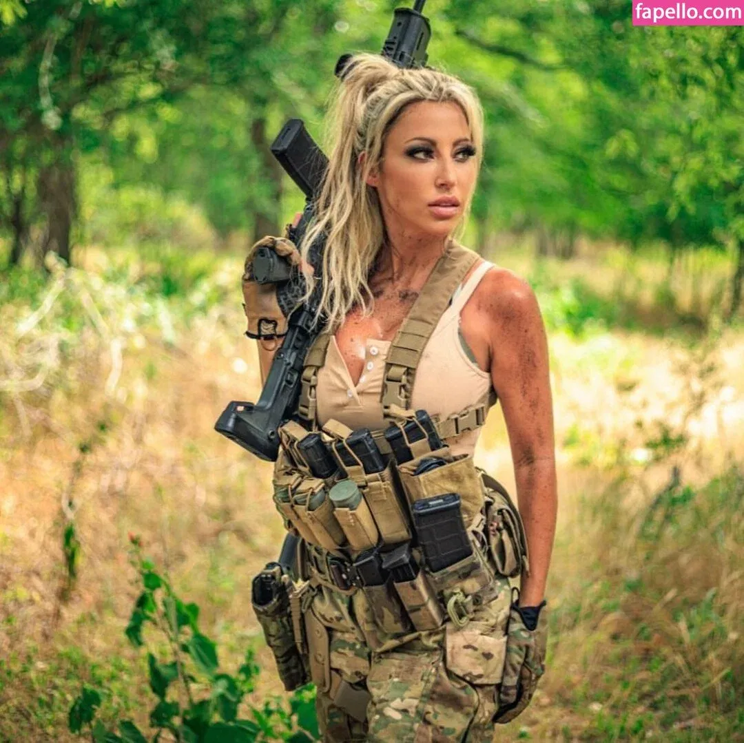 Robin Banks Onlyfans Photo Gallery 