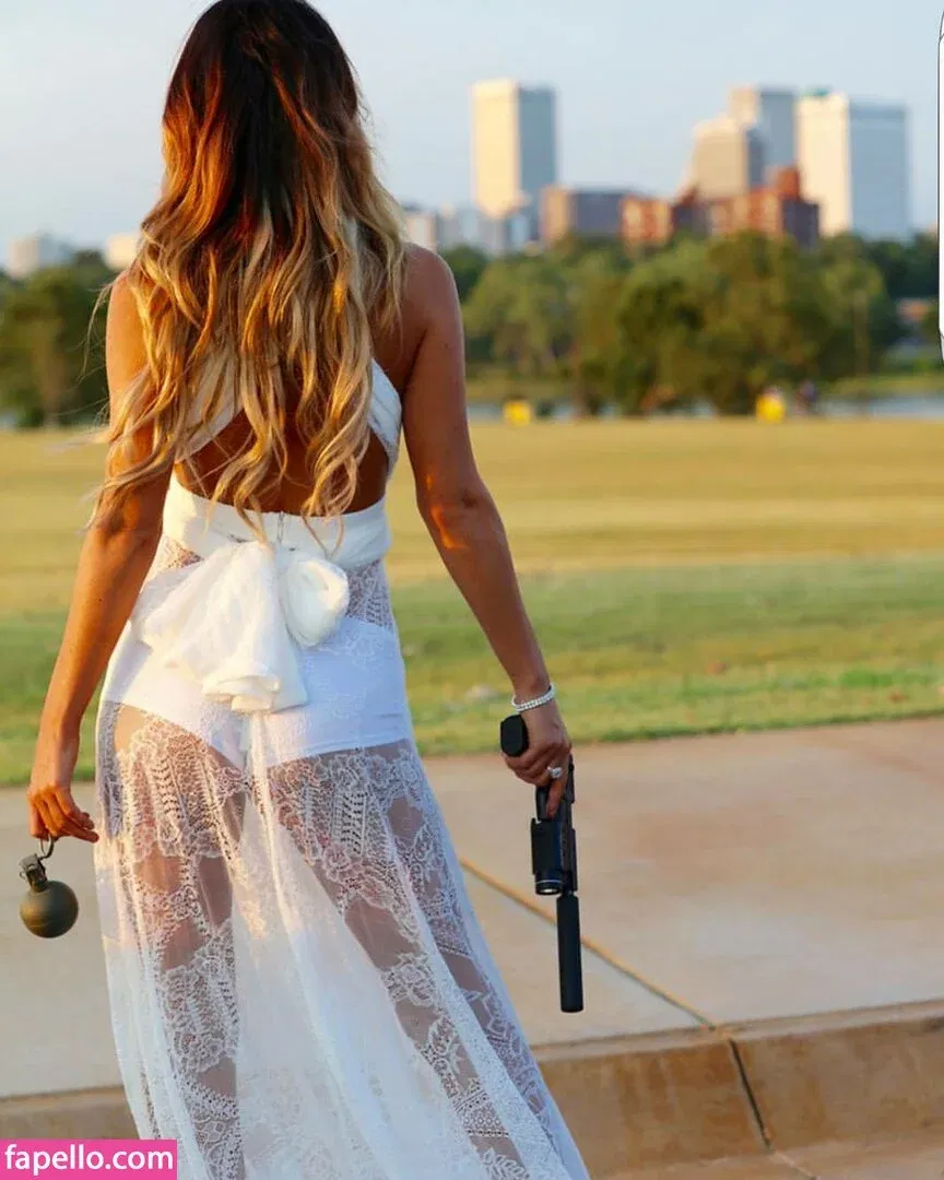 Robin Banks Onlyfans Photo Gallery 