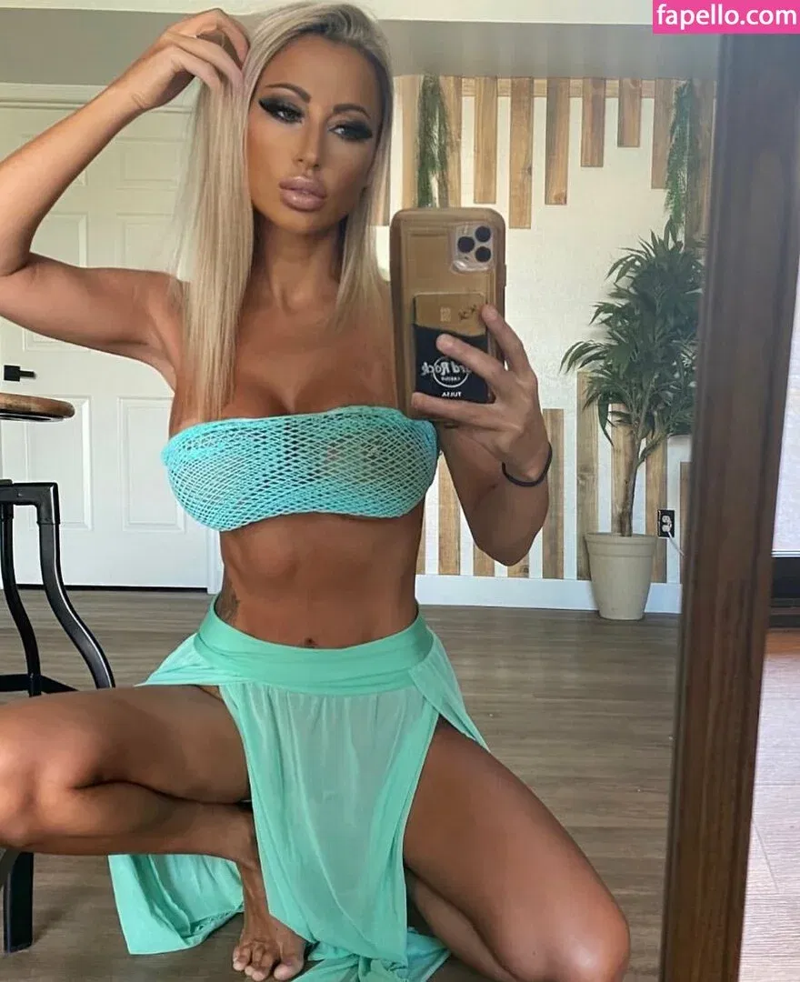 Robin Banks Onlyfans Photo Gallery 