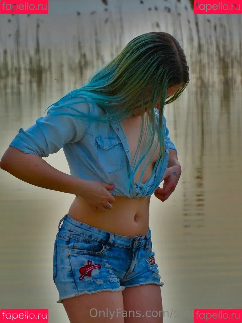small.waifu Onlyfans Photo Gallery 