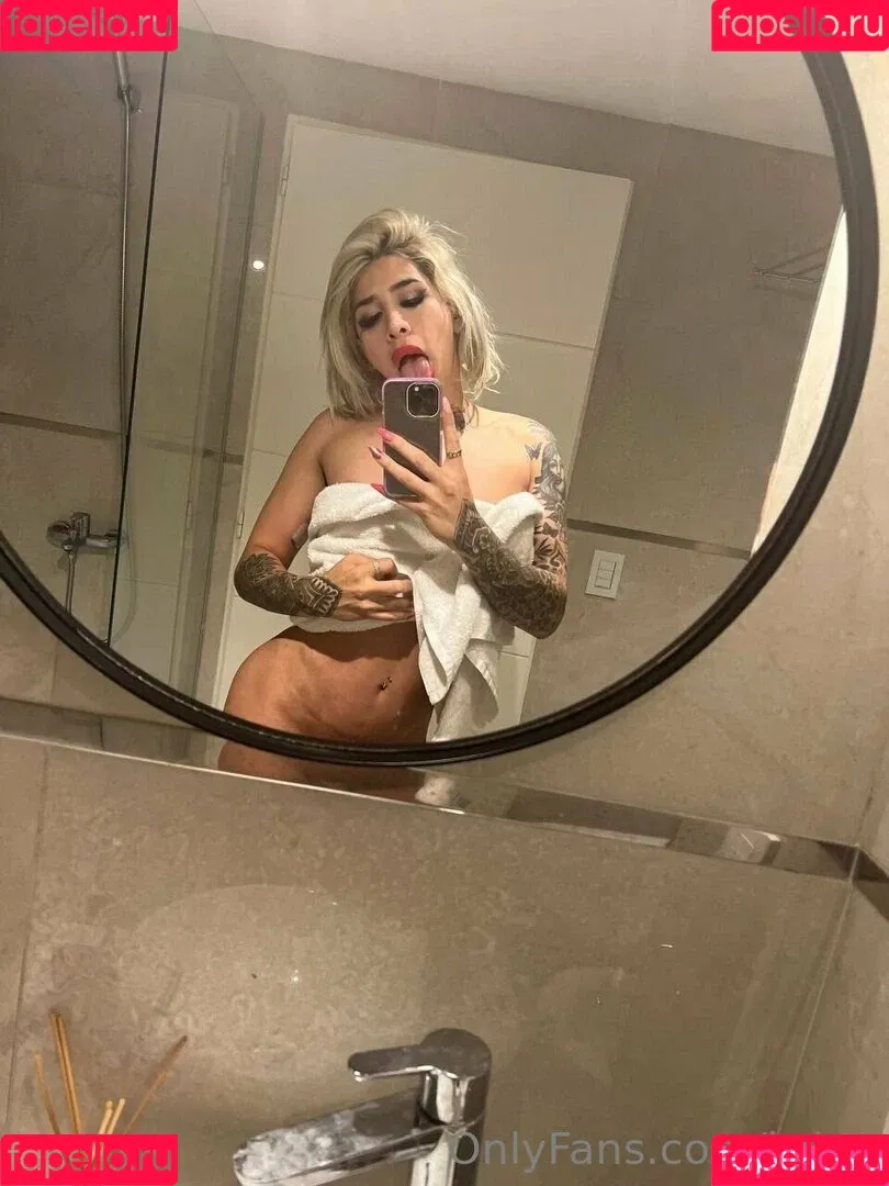 bri.ts Onlyfans Photo Gallery 