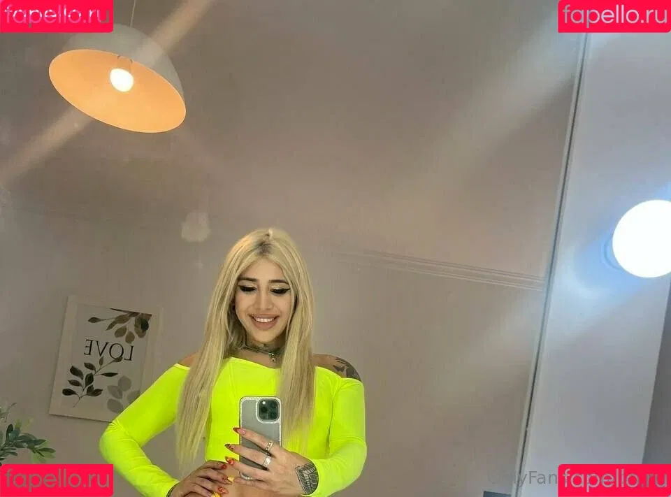 bri.ts Onlyfans Photo Gallery 