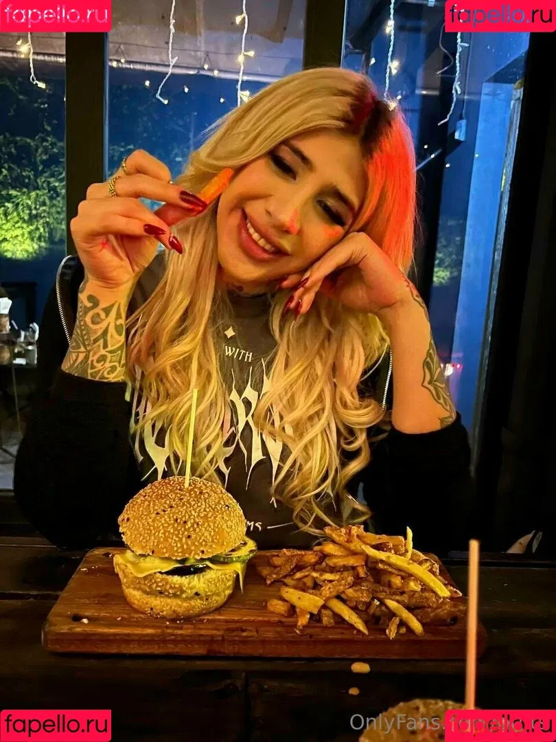 bri.ts Onlyfans Photo Gallery 