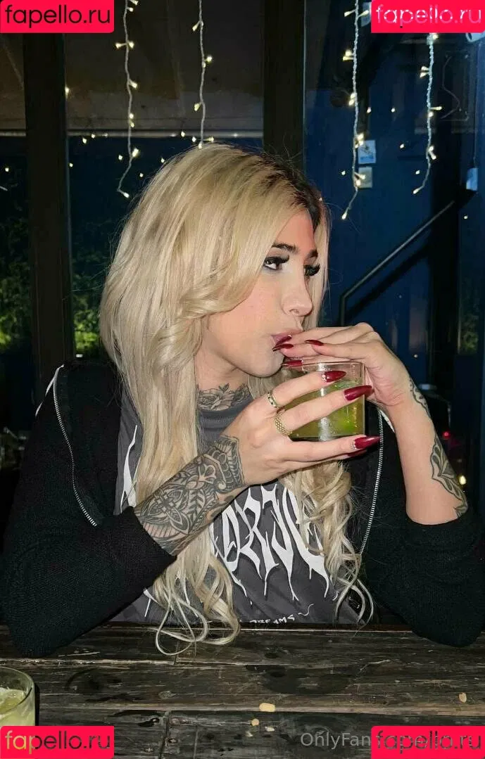 bri.ts Onlyfans Photo Gallery 