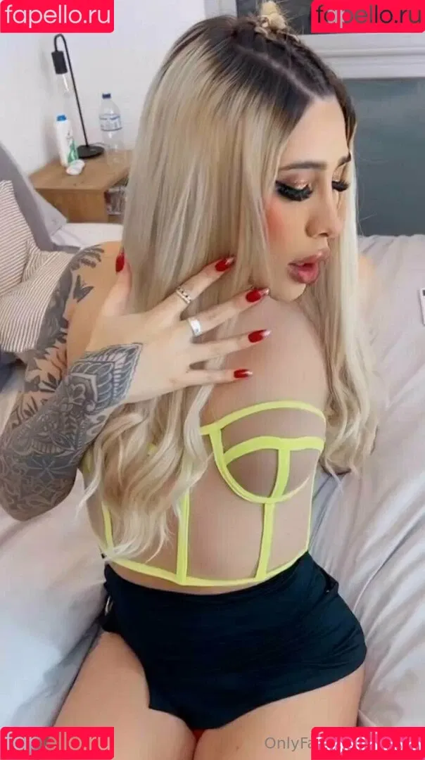 bri.ts Onlyfans Photo Gallery 