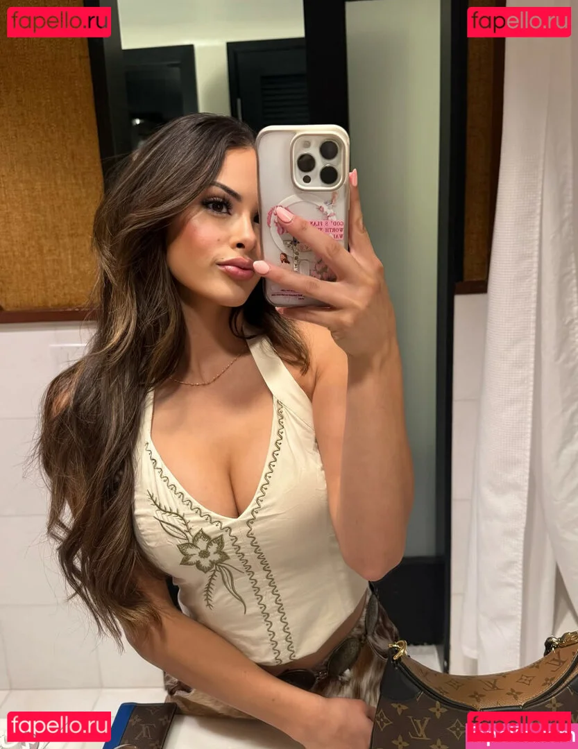 bri.ts Onlyfans Photo Gallery 