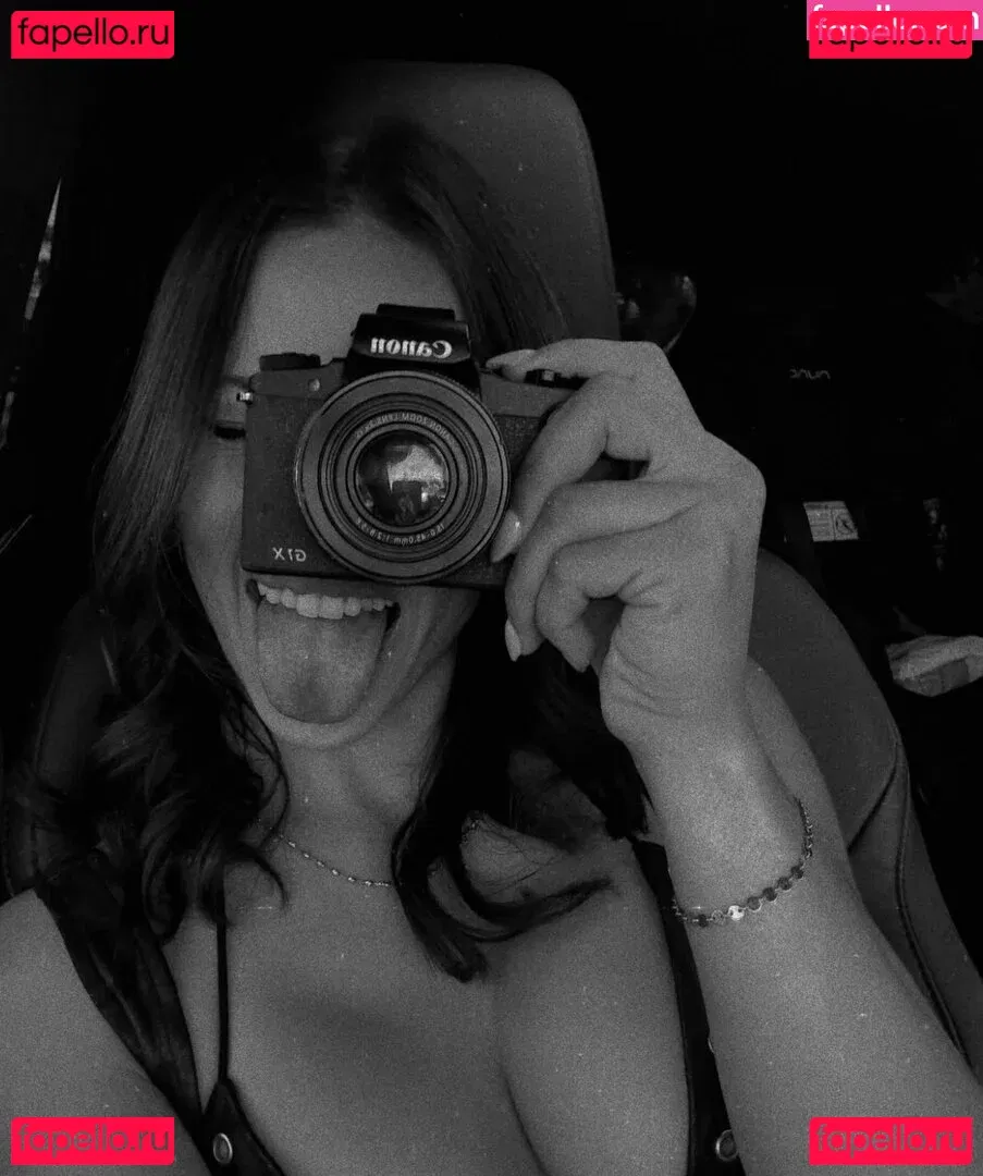 bri.ts Onlyfans Photo Gallery 