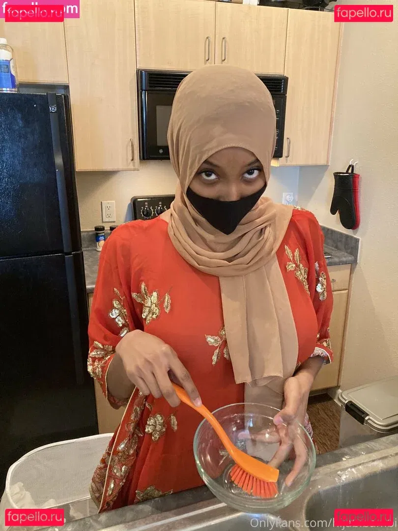 HijabiBambi Onlyfans Photo Gallery 