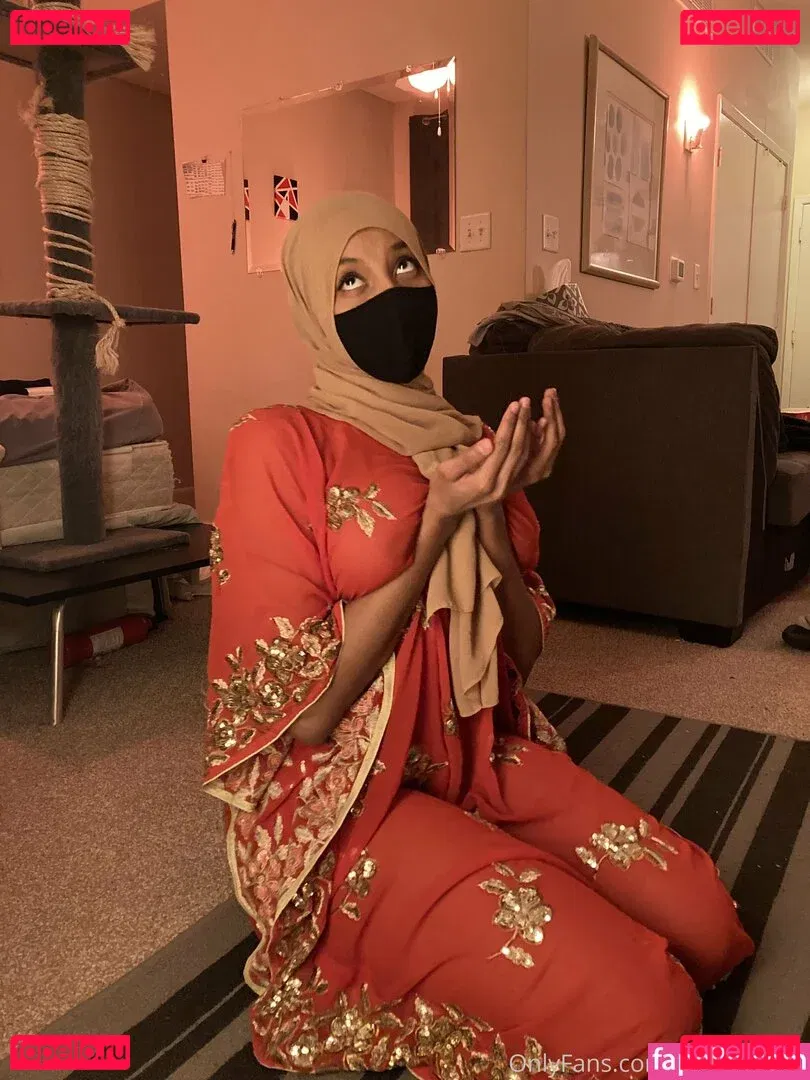 HijabiBambi Onlyfans Photo Gallery 