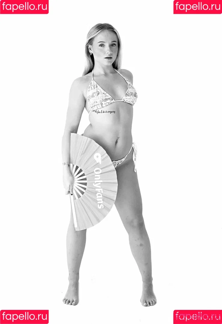 Mia Winward Dunn Onlyfans Photo Gallery 
