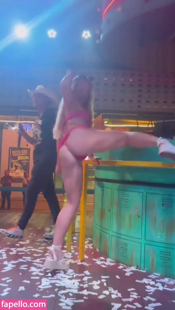 Mia Winward Dunn Onlyfans Photo Gallery 