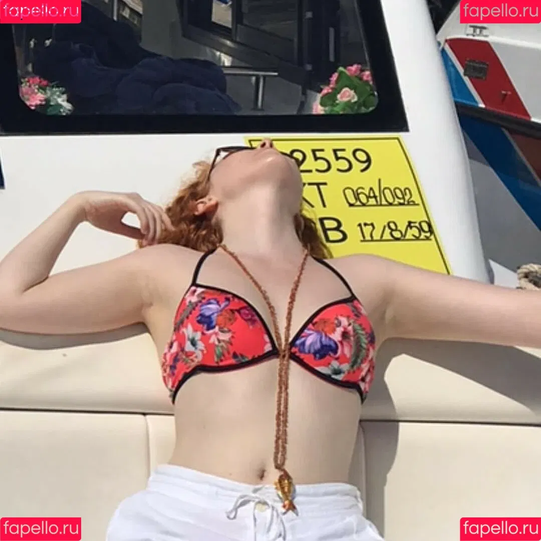 Molly Quinn Onlyfans Photo Gallery 
