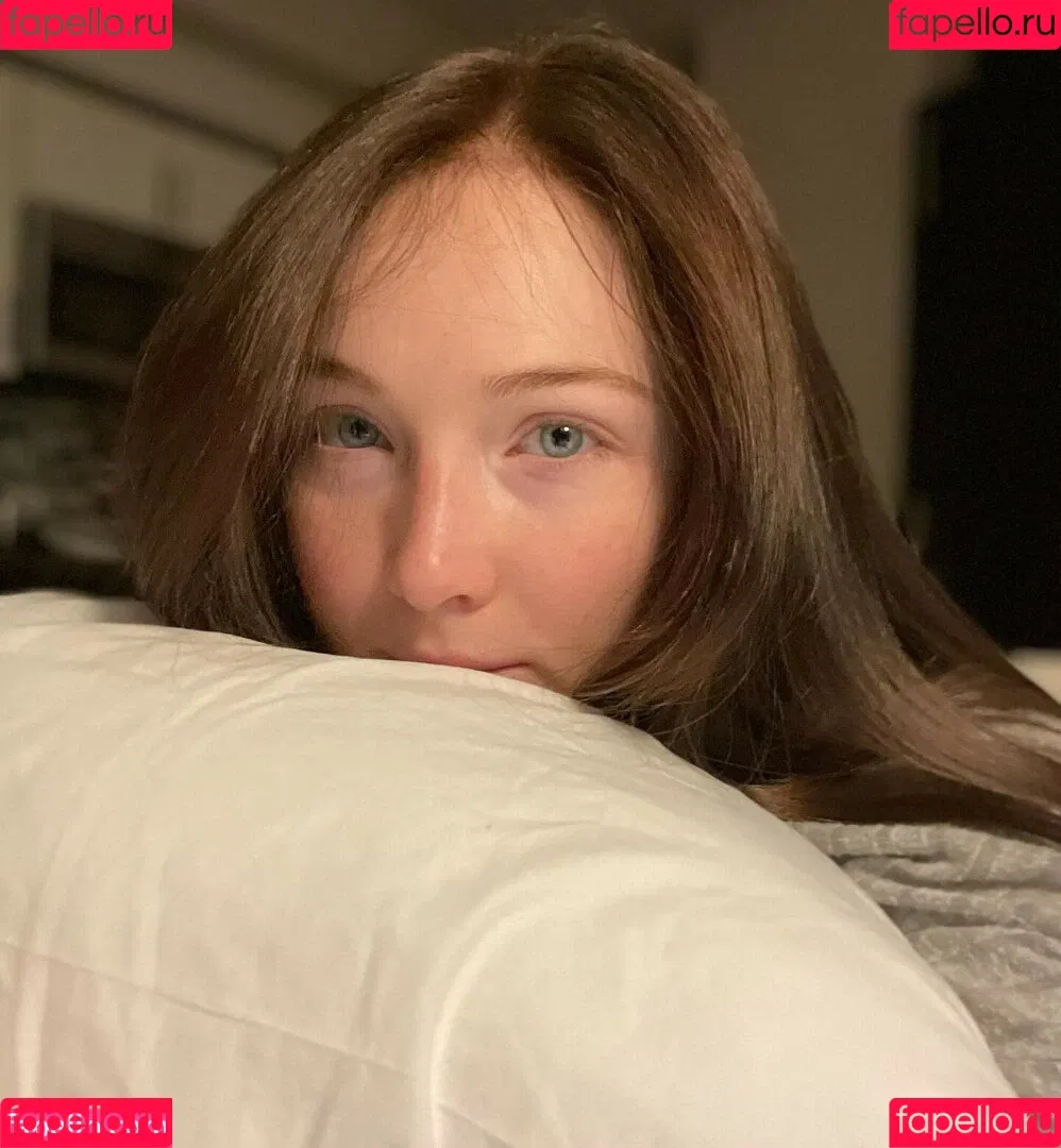 Molly Quinn Onlyfans Photo Gallery 