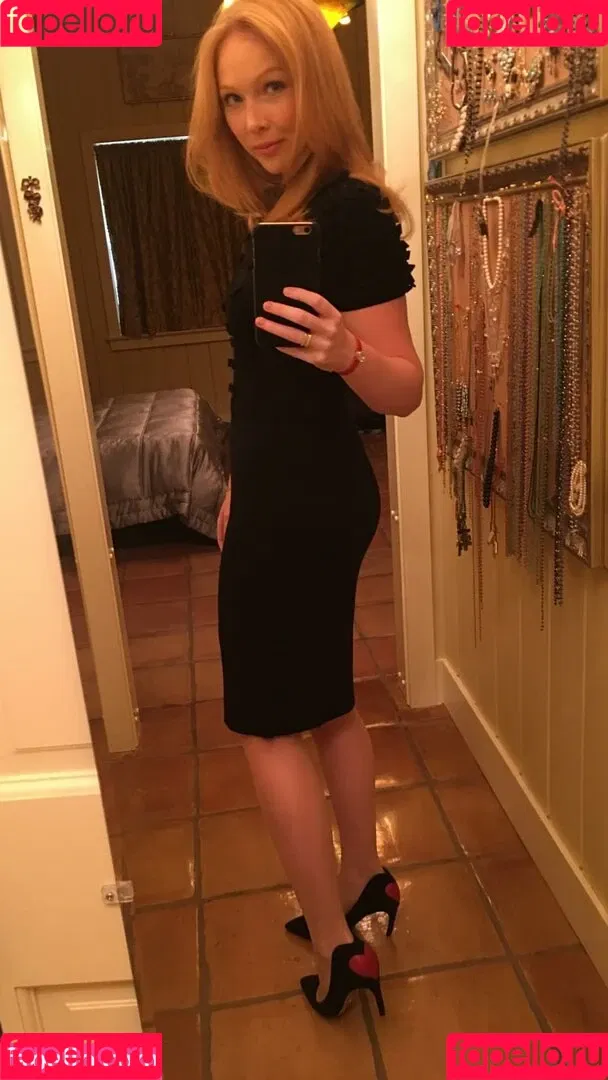 Molly Quinn Onlyfans Photo Gallery 