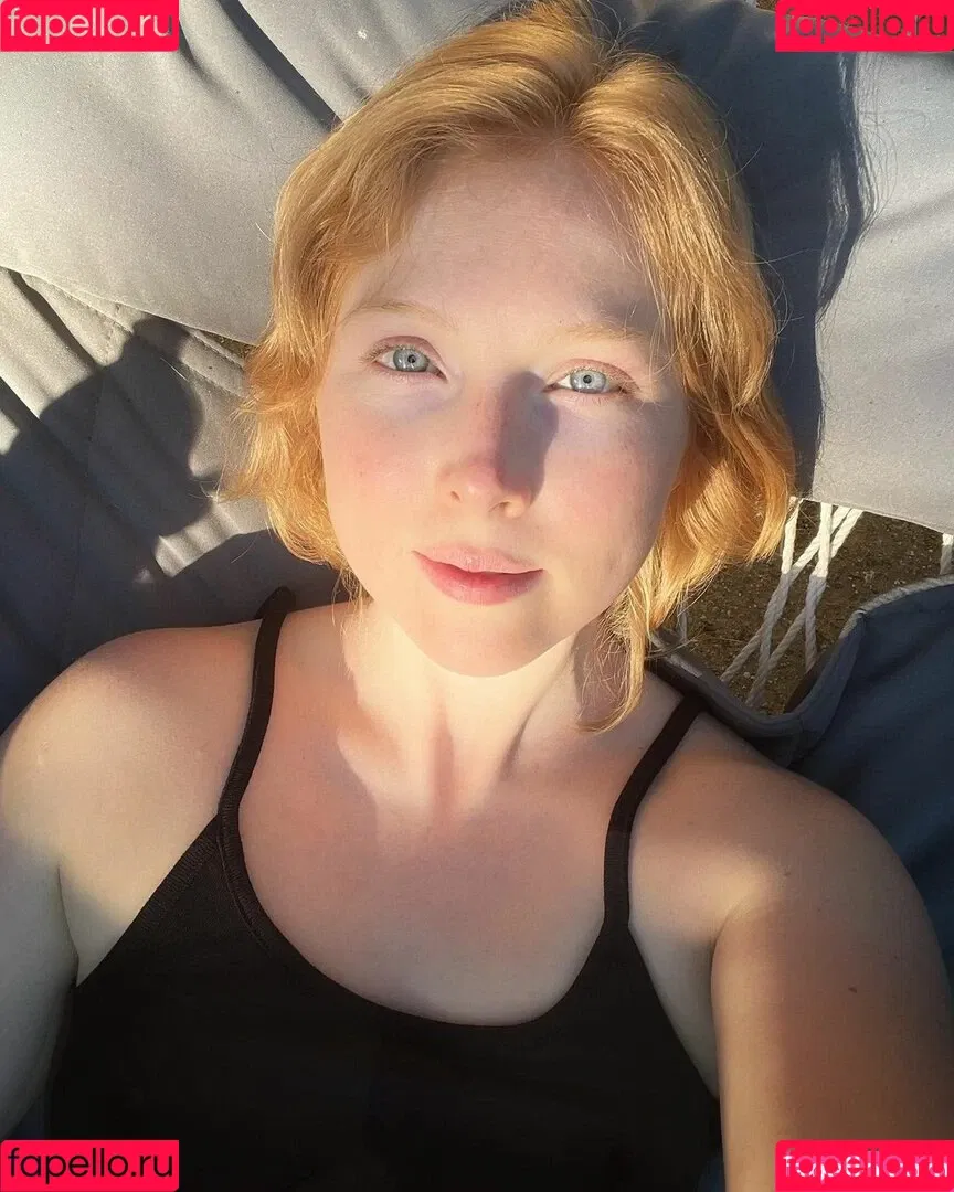 Molly Quinn Onlyfans Photo Gallery 