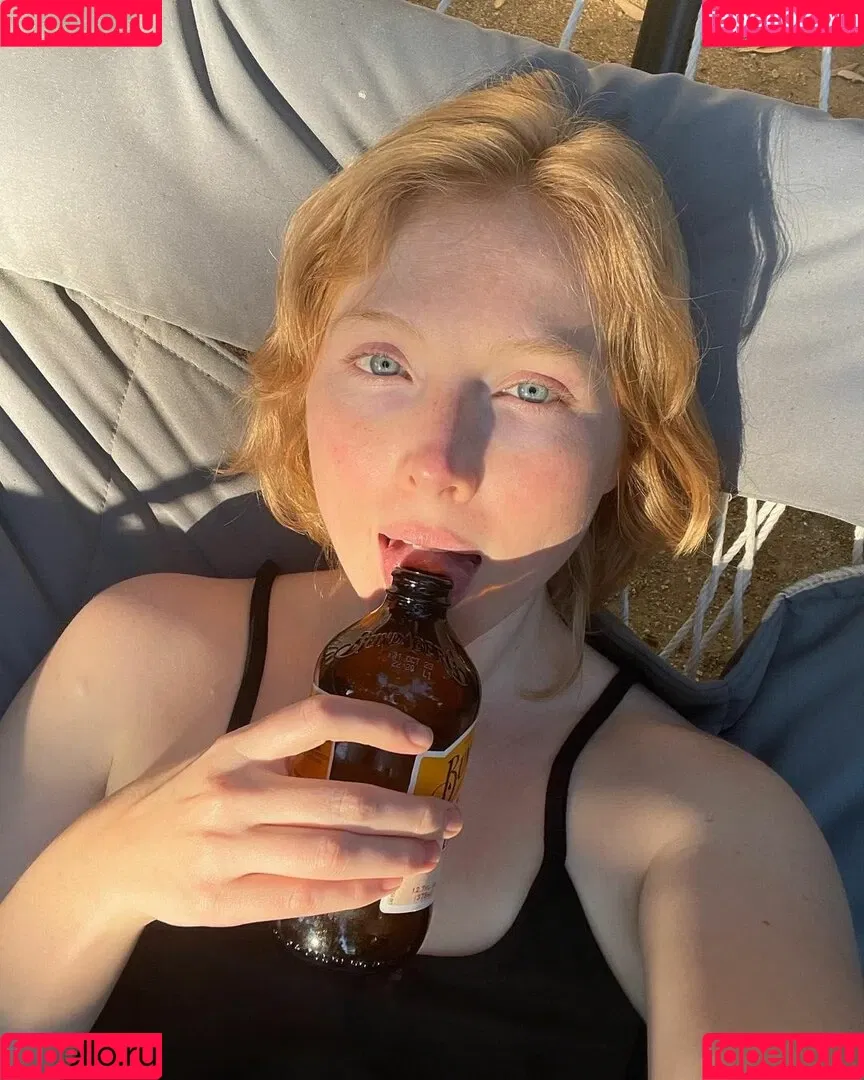Molly Quinn Onlyfans Photo Gallery 